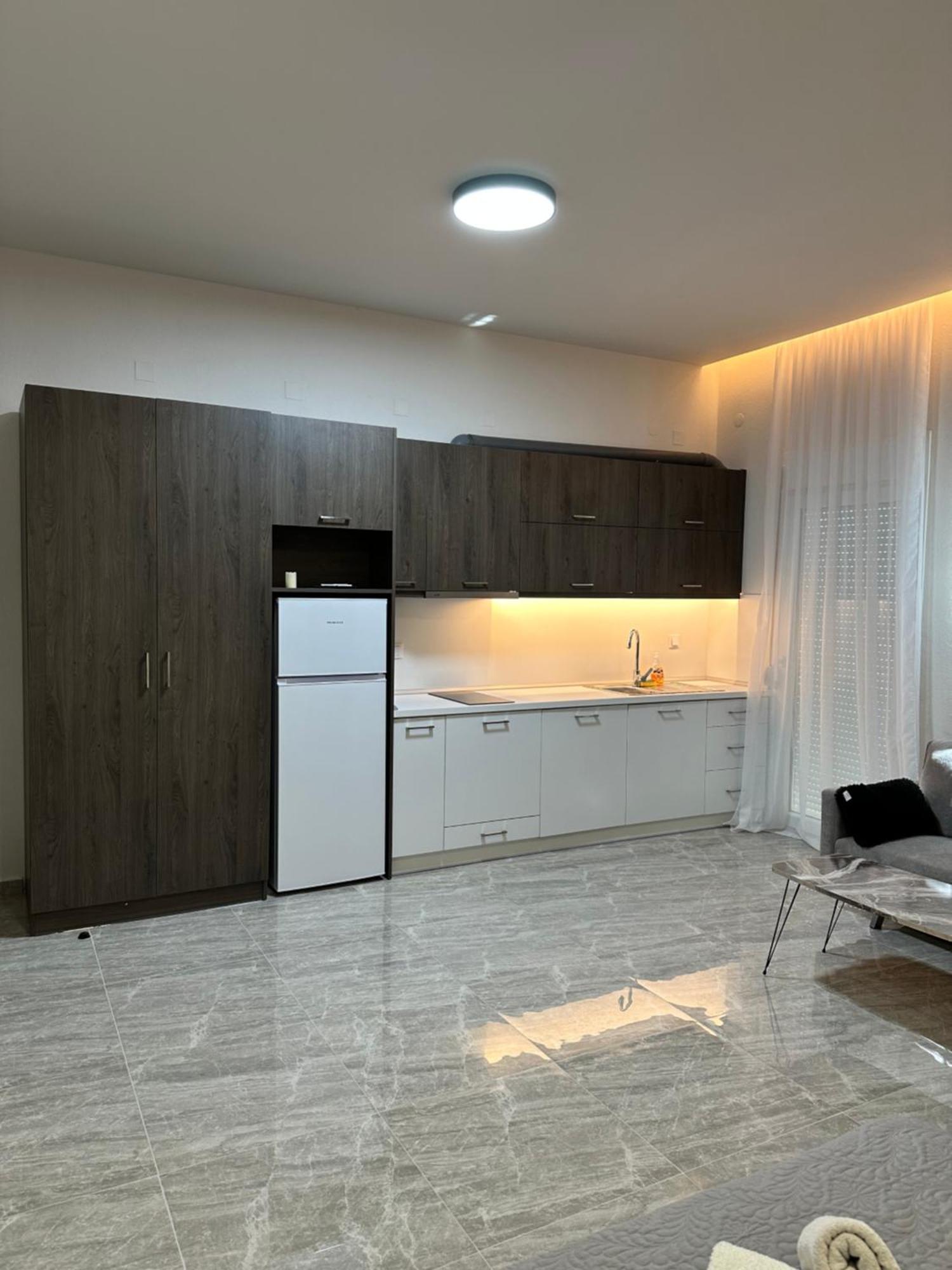 Natalie's Apartment Makri