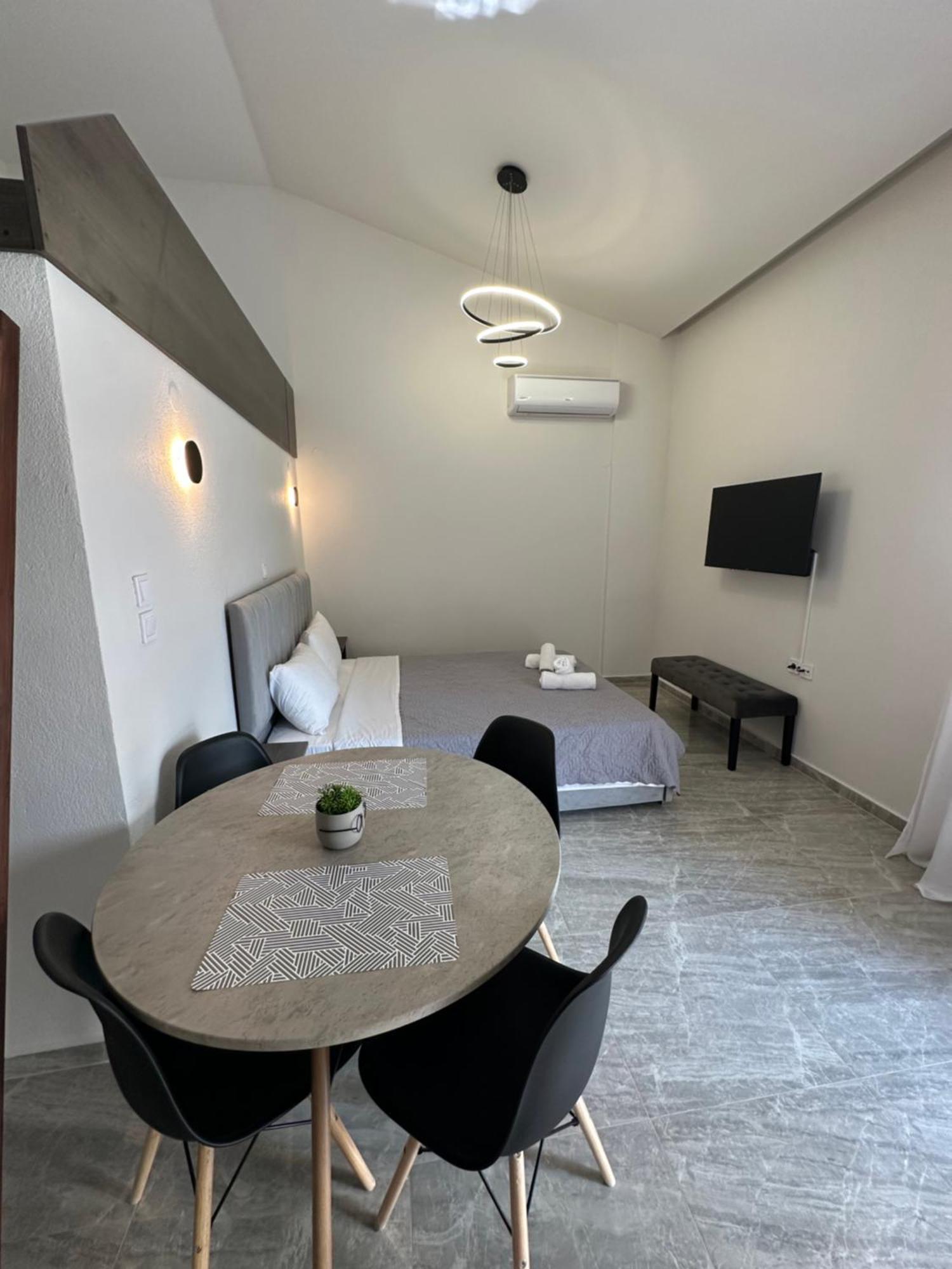 Natalie's Appartement Nea Makri
